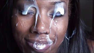 Super Sexy Ebony Loves Facials